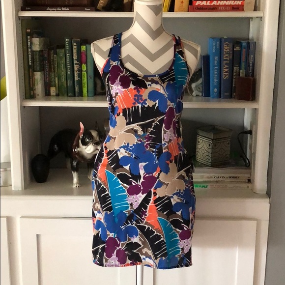 Apostrophe Island Dress - Picture 1 of 4